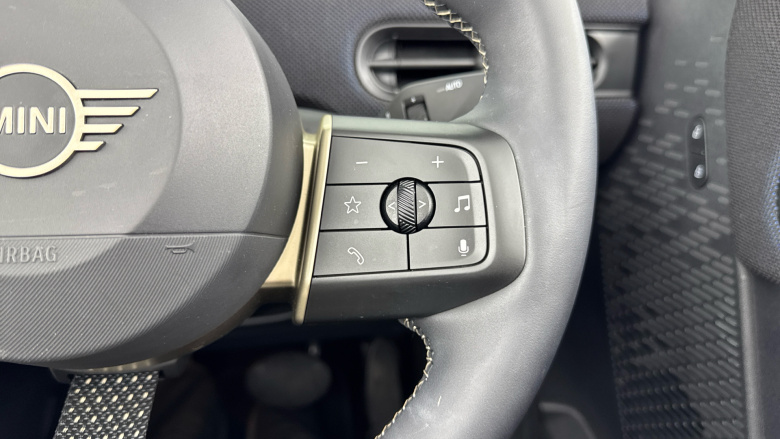 MINI Cooper 2.0 C Classic 2dr Auto Petrol Convertible